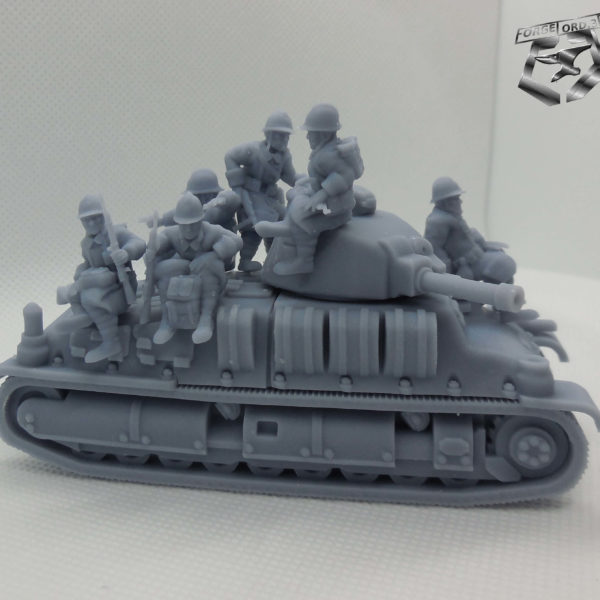 Somua-with-tank-riders-Figurines-3D-miniatures-army-french-Eskice-Miniature-historical-tank-WW-II